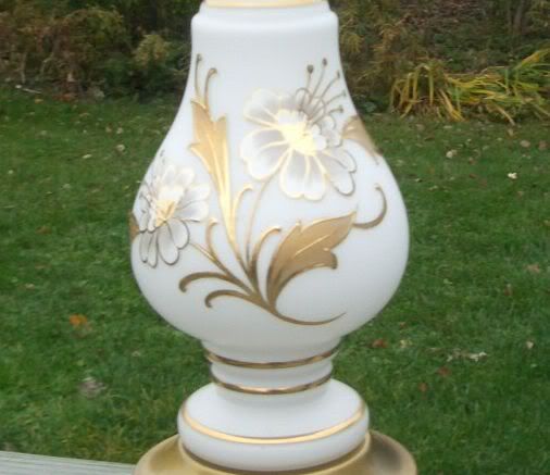 ANTIQUE OLD PAINTED GLASS HOLLYWOOD REGENCY FLORAL LAMP  